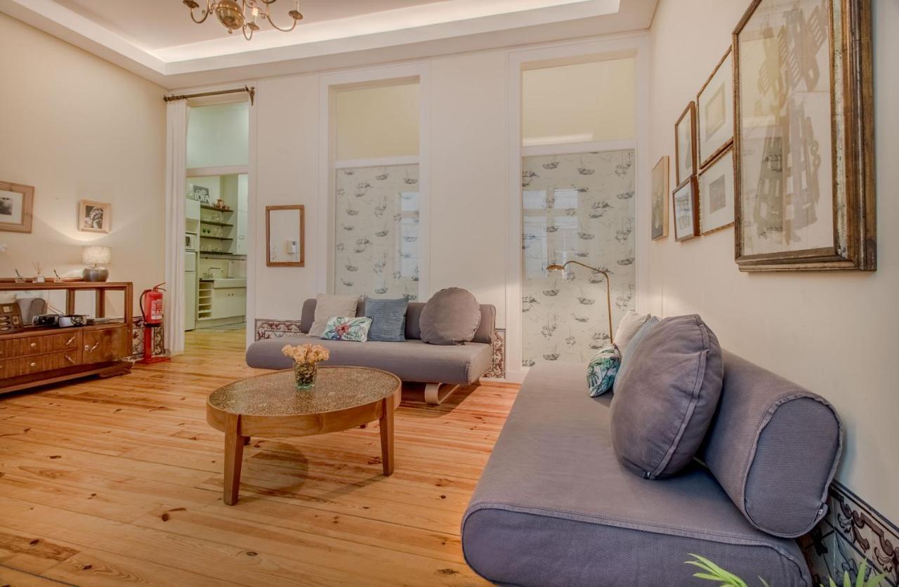 Correeiros Downtown - Historic Appartement *
